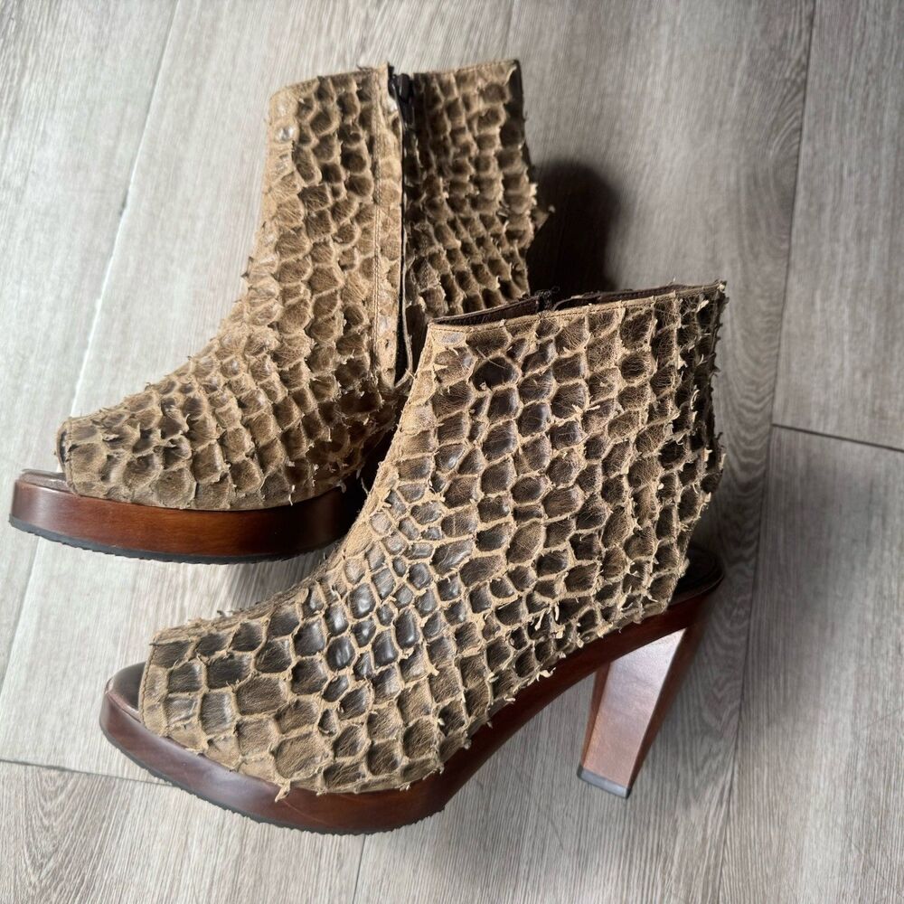 Salpy Artisan Snakeskin Leather Hand Made Wood Heel Open Toe Boots Sz 7 Brown